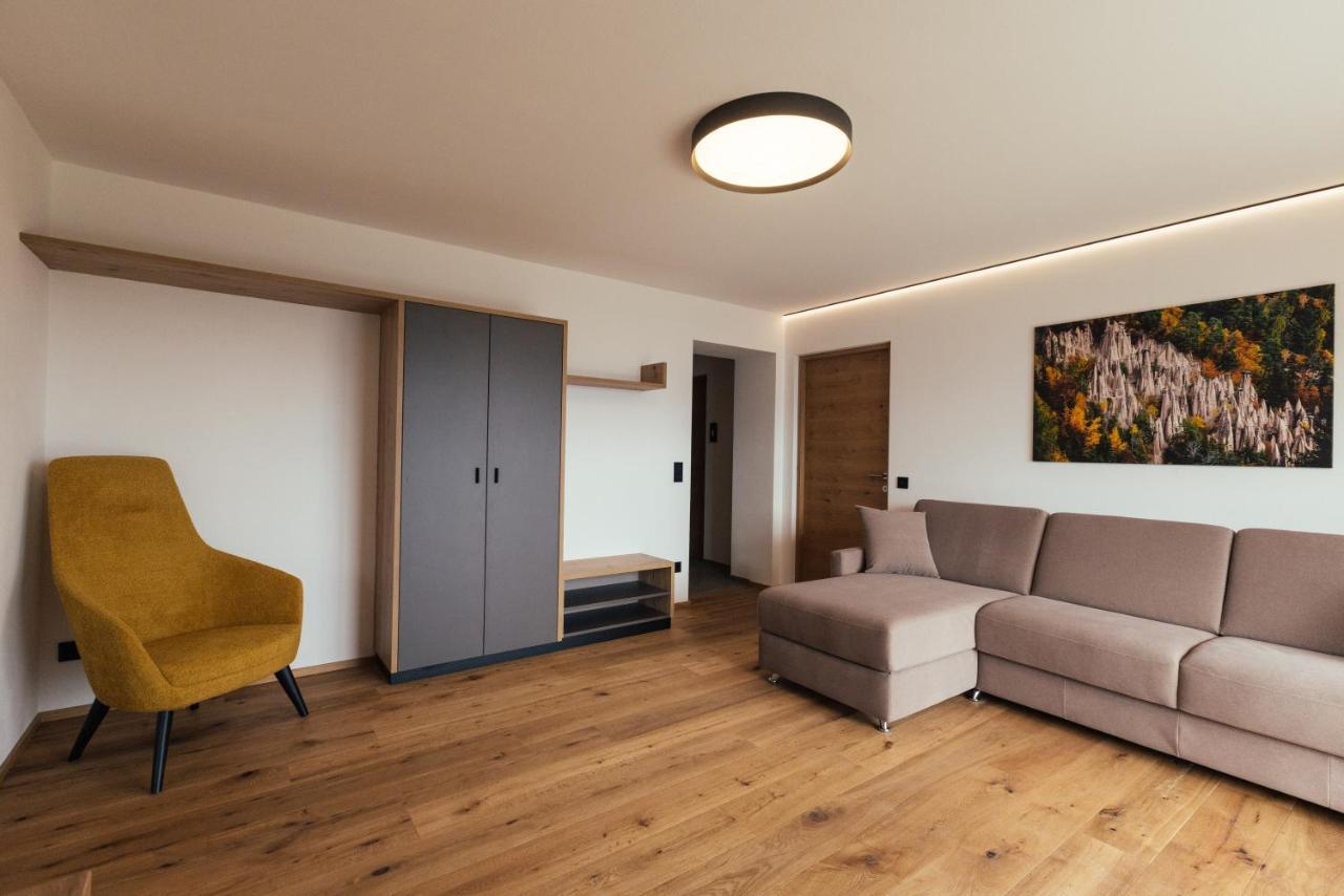 Alpenglow Apartments コッラルボ エクステリア 写真