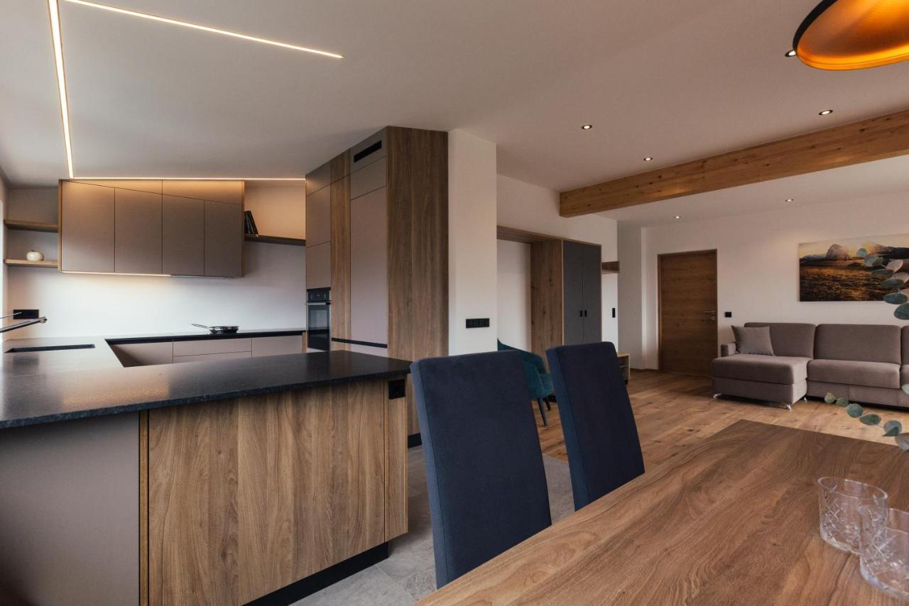Alpenglow Apartments コッラルボ エクステリア 写真
